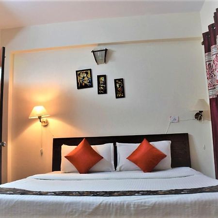 Premium 2 Bhk Green Suites Арпора Экстерьер фото